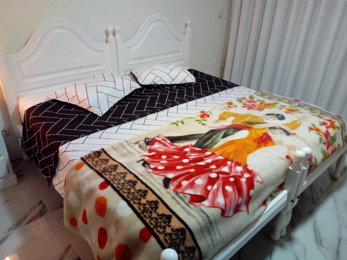 Michel'S House Villa Еспосенде Екстериор снимка